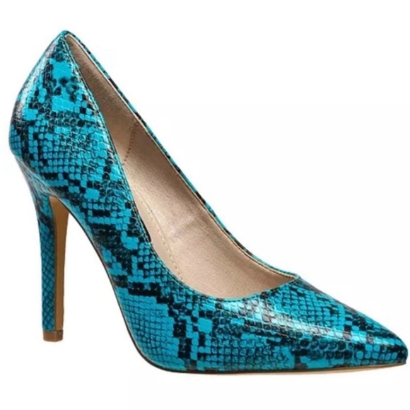 French Connection Shoes - NWT French Connection Elegant Teal Snakeskin Women's Heels Size 9